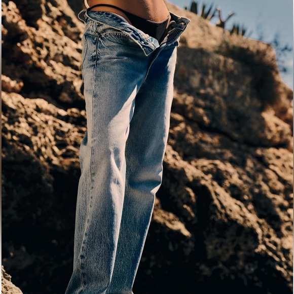 ZARA STRAIGHT LEG JEANS WITH A HIGH WAIST - Picture 2 of 8